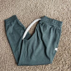 Vuori performance joggers